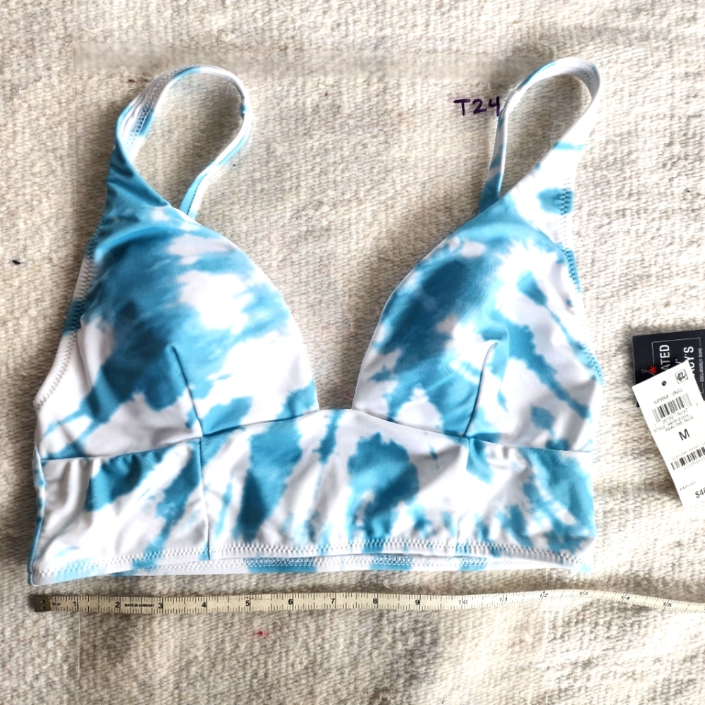 Bar III spiraling bikini top
